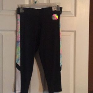 VsPink crop pants